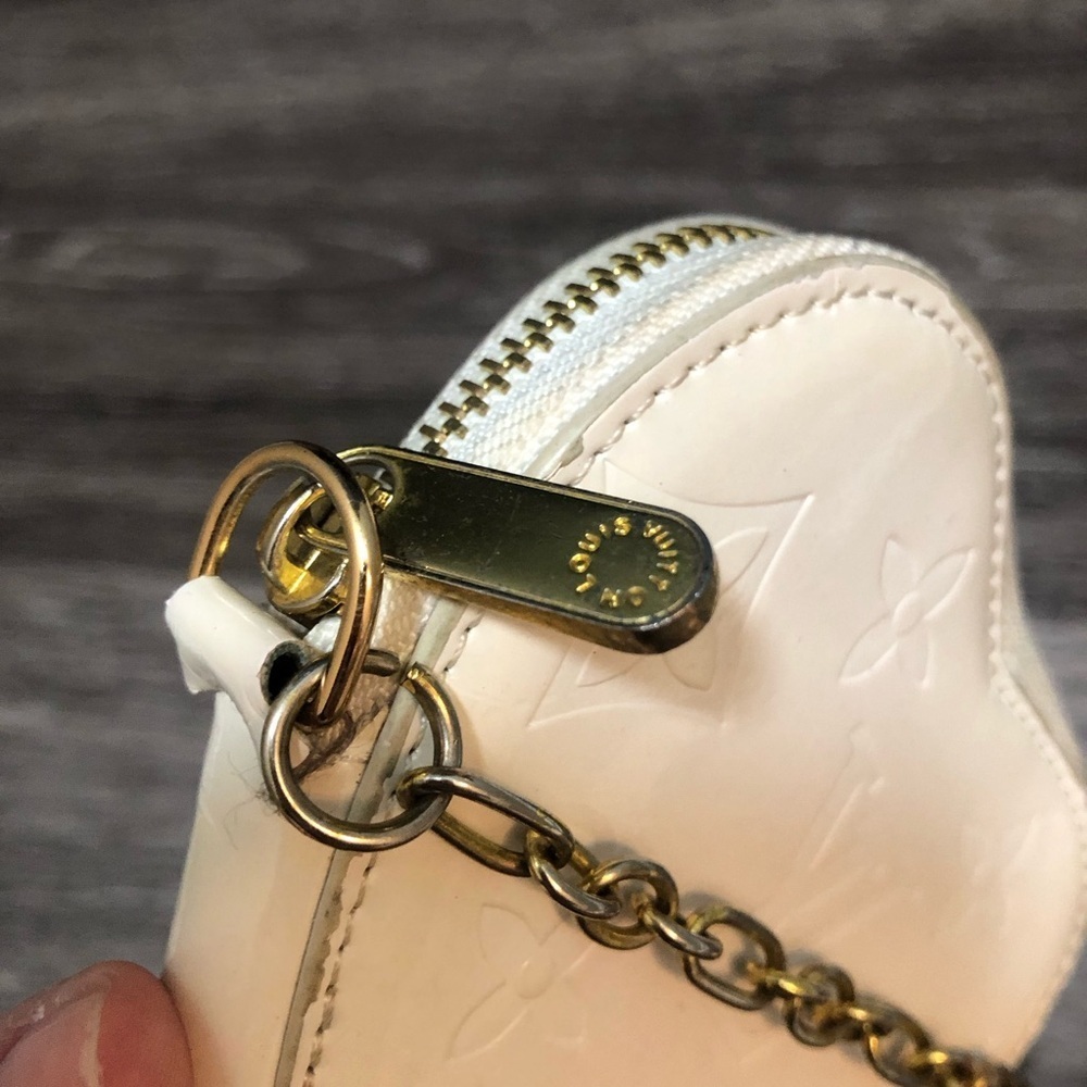 RARE VINTAGE Louis Vuitton Vernis Heart Coin Purse - Triple Lock Charms - Picture 7 of 16